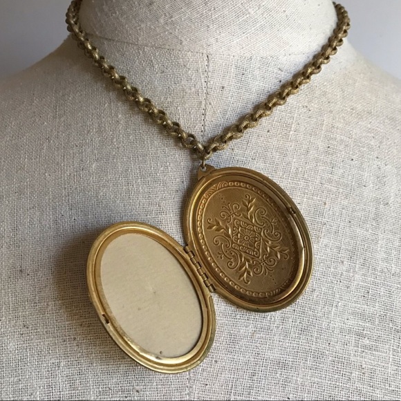 Vintage Locket Miriam Haskell Vintage Jewelry - Picture 4 of 16